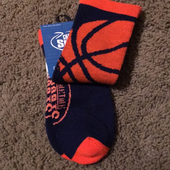 NWT Chalktalk basketball socks designed 4 athletes - Picture 3 of 4
